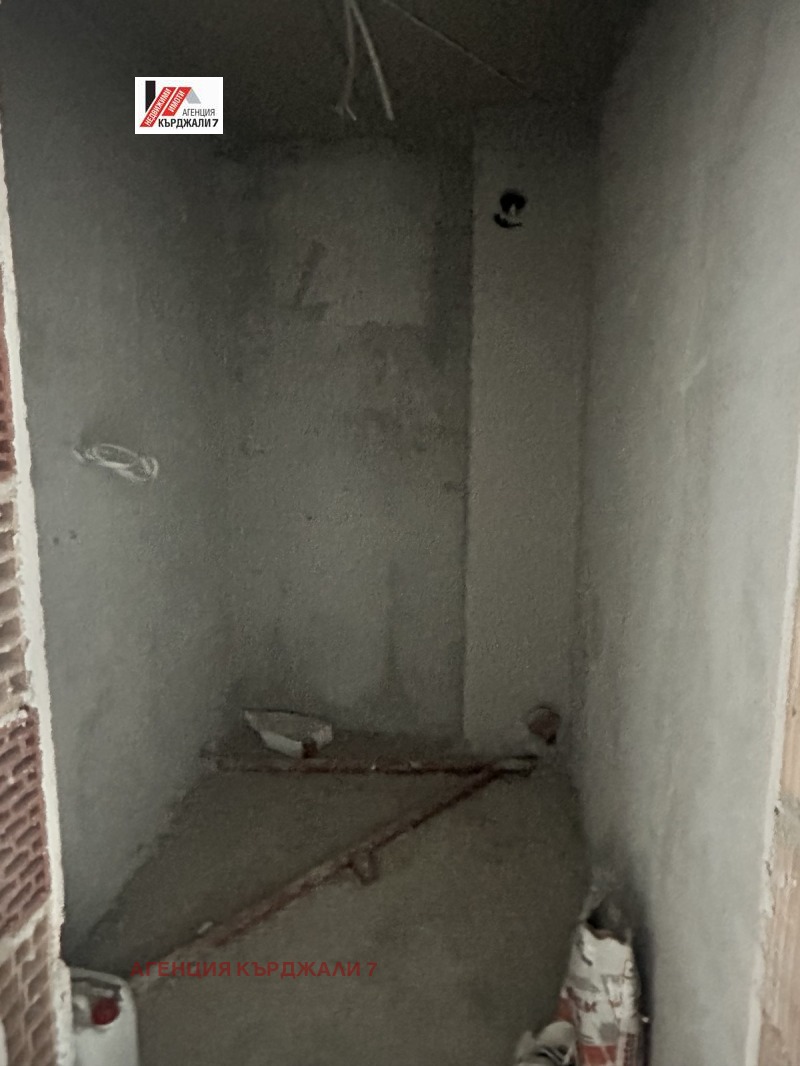 Продава 3-СТАЕН, гр. Кърджали, Център, снимка 6 - Апартаменти - 52690938