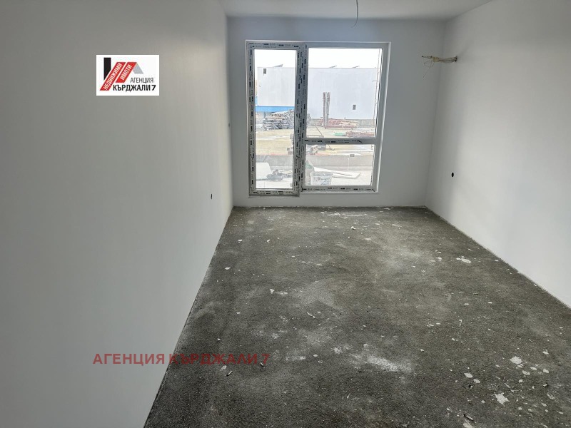 Продава 3-СТАЕН, гр. Кърджали, Център, снимка 4 - Апартаменти - 52690938