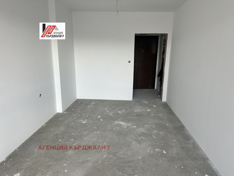 Продава 3-СТАЕН, гр. Кърджали, Център, снимка 5 - Апартаменти - 52690938