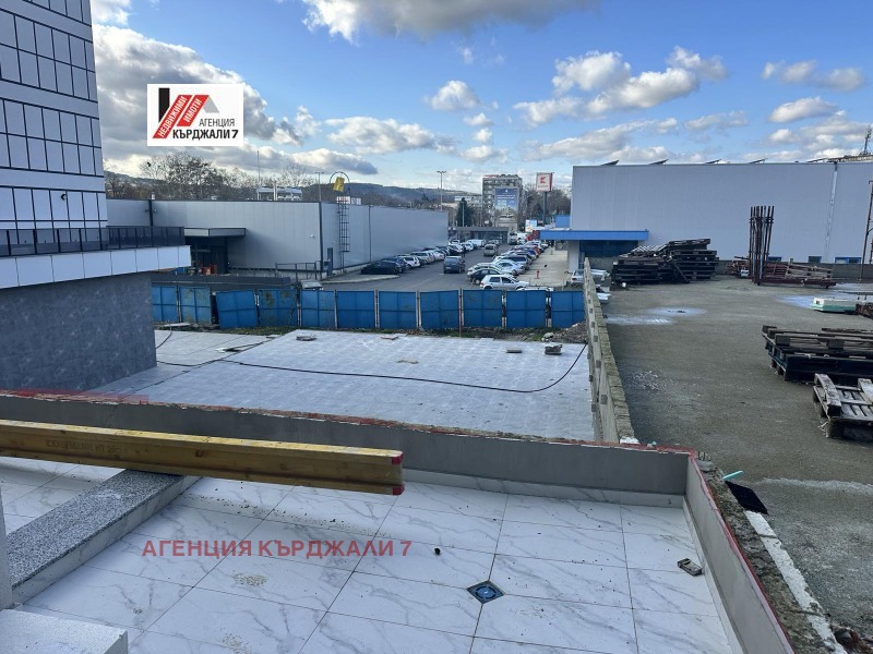 Продава 3-СТАЕН, гр. Кърджали, Център, снимка 11 - Апартаменти - 52690938