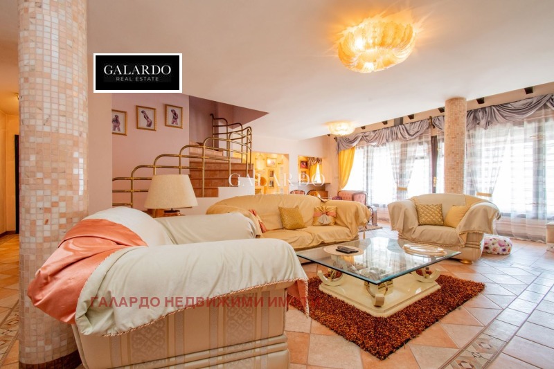 In vendita  3 camere da letto Sofia , Hladilnika , 260 mq | 10143196