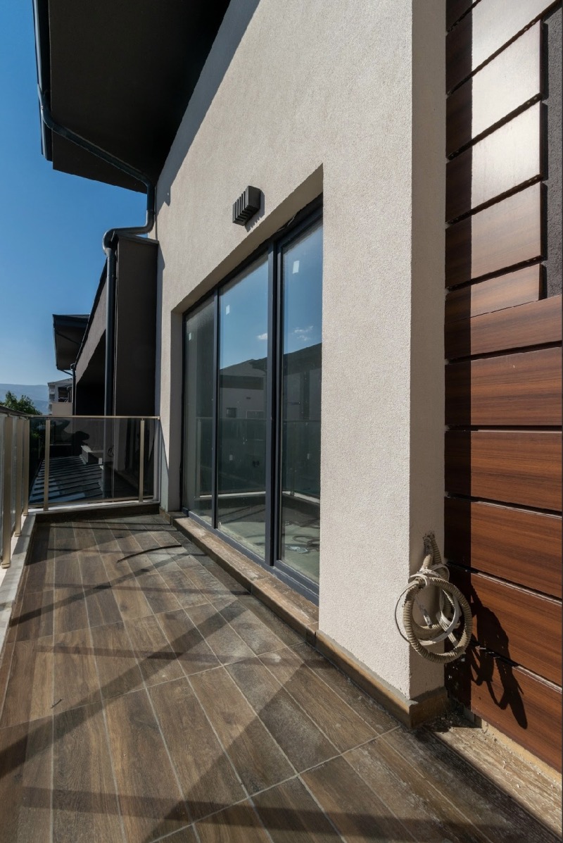 Продава КЪЩА, гр. Пловдив, Остромила, снимка 2 - Къщи - 52176569