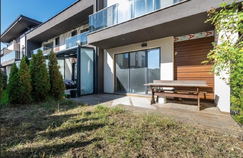 Продава КЪЩА, град Пловдив, Остромила • 390000 € / 762773.70 лв. • 77282491 1