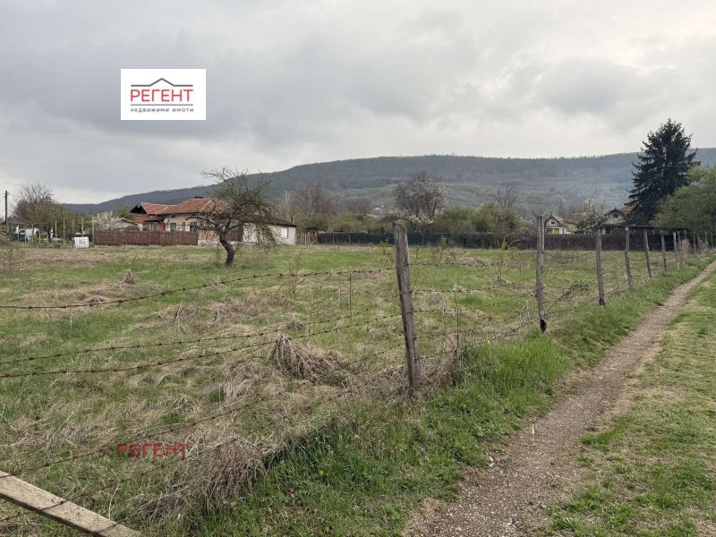 Продава ПАРЦЕЛ в област Габрово, гр. Севлиево - 2615 кв.м / 37 554.39 € » 73 450 лв., РЕГЕНТ