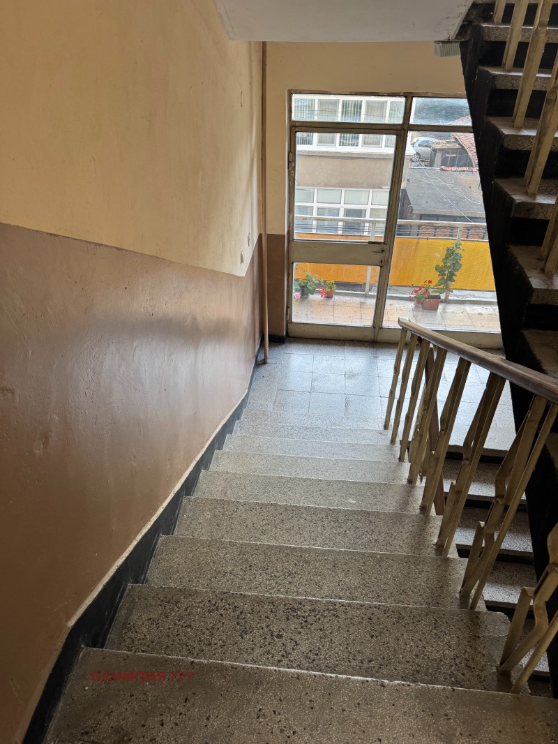Te koop  2 slaapkamers Lovetsj , Tsentar , 100 m² | 11263493 - afbeelding [2]