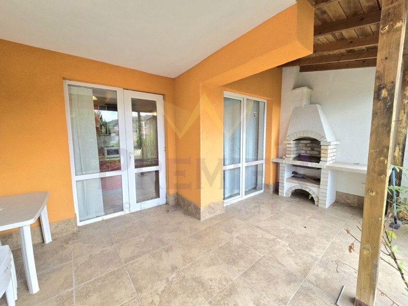 Till salu  Hus region Dobrich , Baltjik , 131 kvm | 66896570 - bild [10]