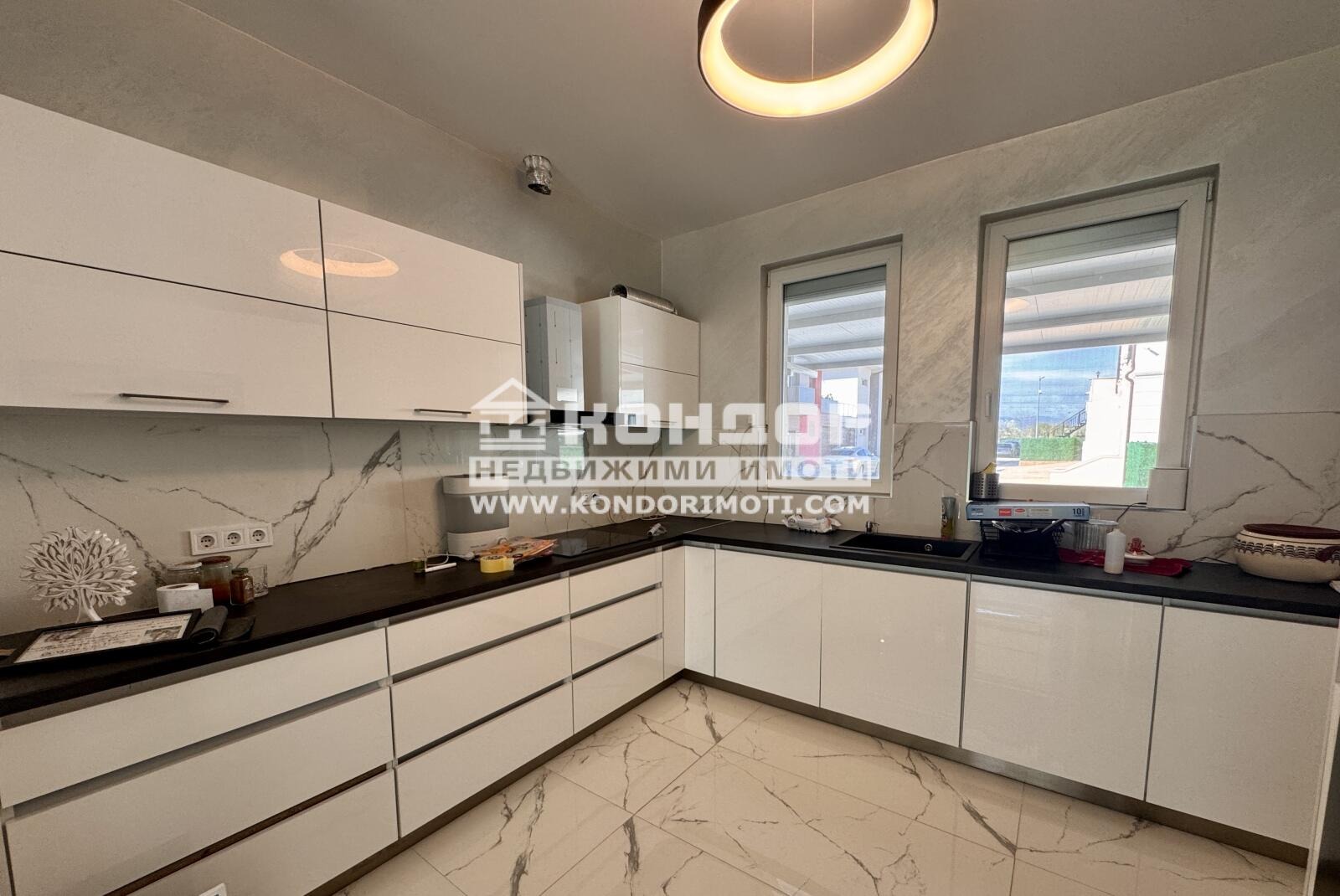 Продава МНОГОСТАЕН, гр. Пловдив, Западен, снимка 3 - Апартаменти - 54187648