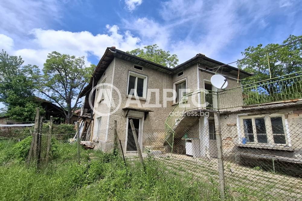 Продава КЪЩА, гр. Севлиево, област Габрово