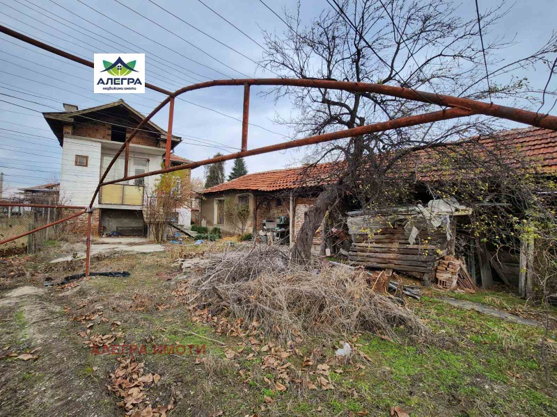 Продава КЪЩА, с. Братаница, област Пазарджик, снимка 2 - Къщи - 44647023