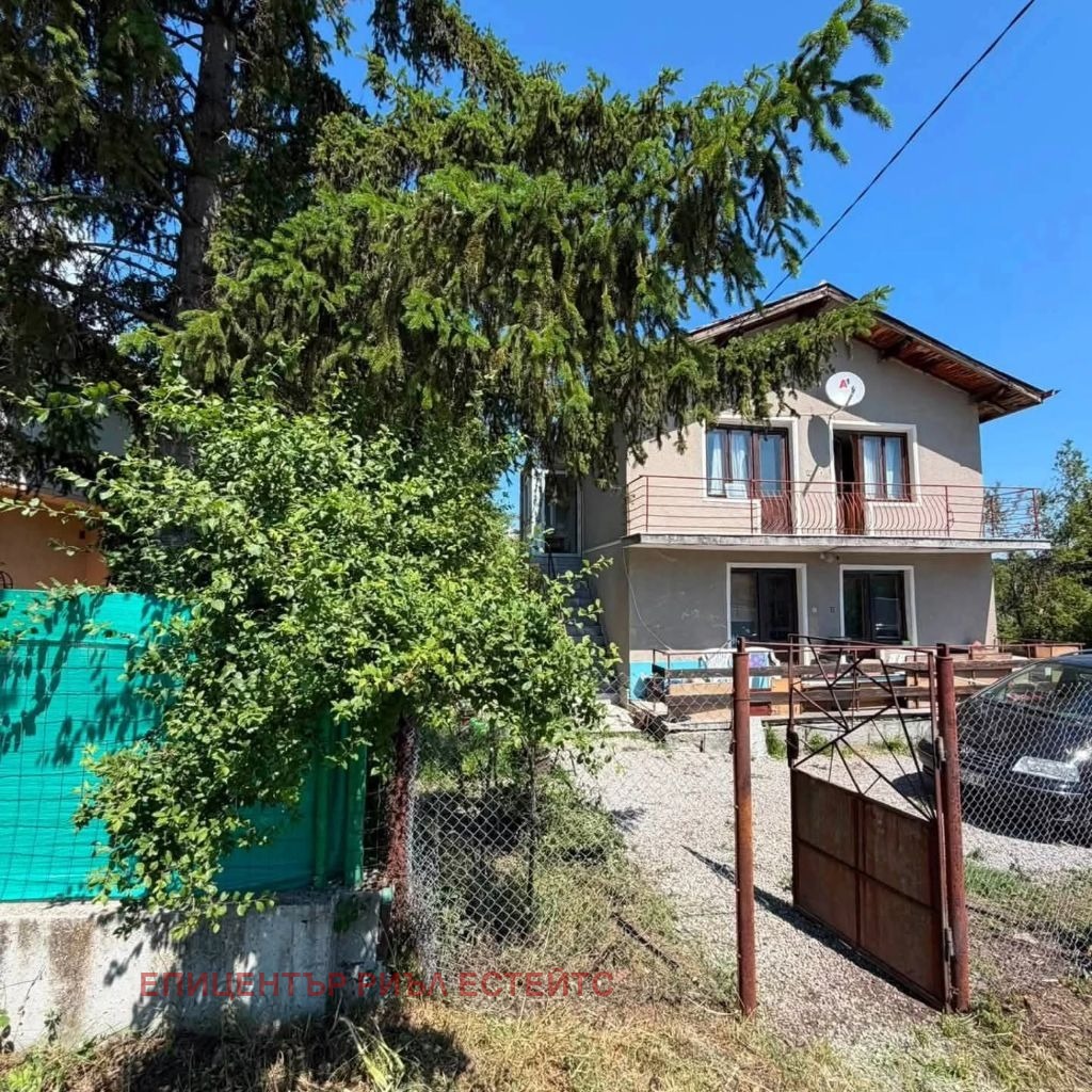 Продава КЪЩА, с. Планиница, област Перник
