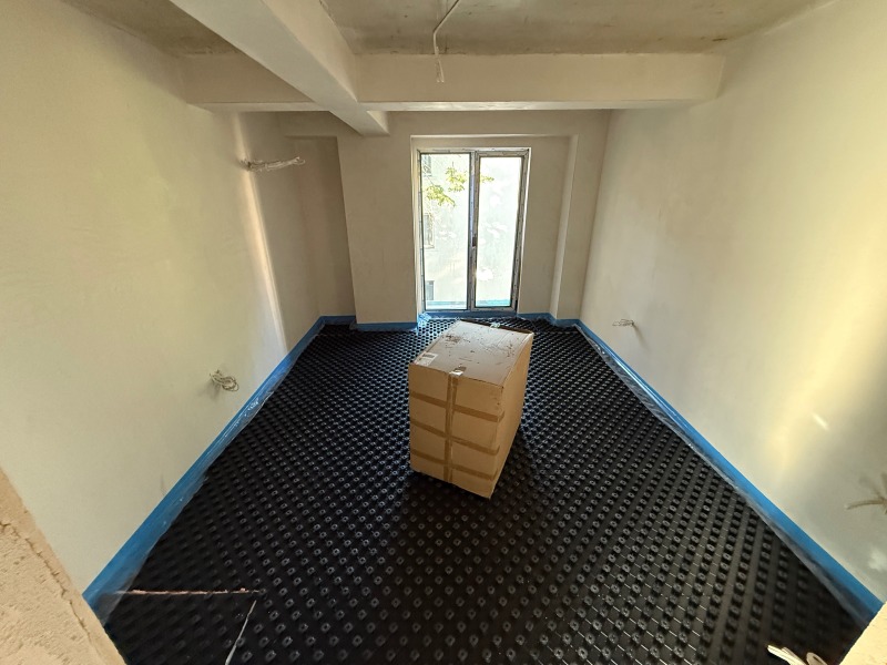 Продава  2-стаен град Перник , Център , 83 кв.м | 67631019 - изображение [9]
