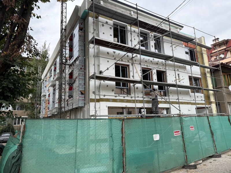 En venta  1 dormitorio Pernik , Tsentar , 83 metros cuadrados | 67631019