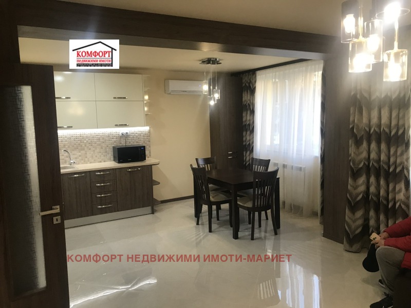 Продава  3-стаен град Плевен , Идеален център , 90 кв.м | 31578772