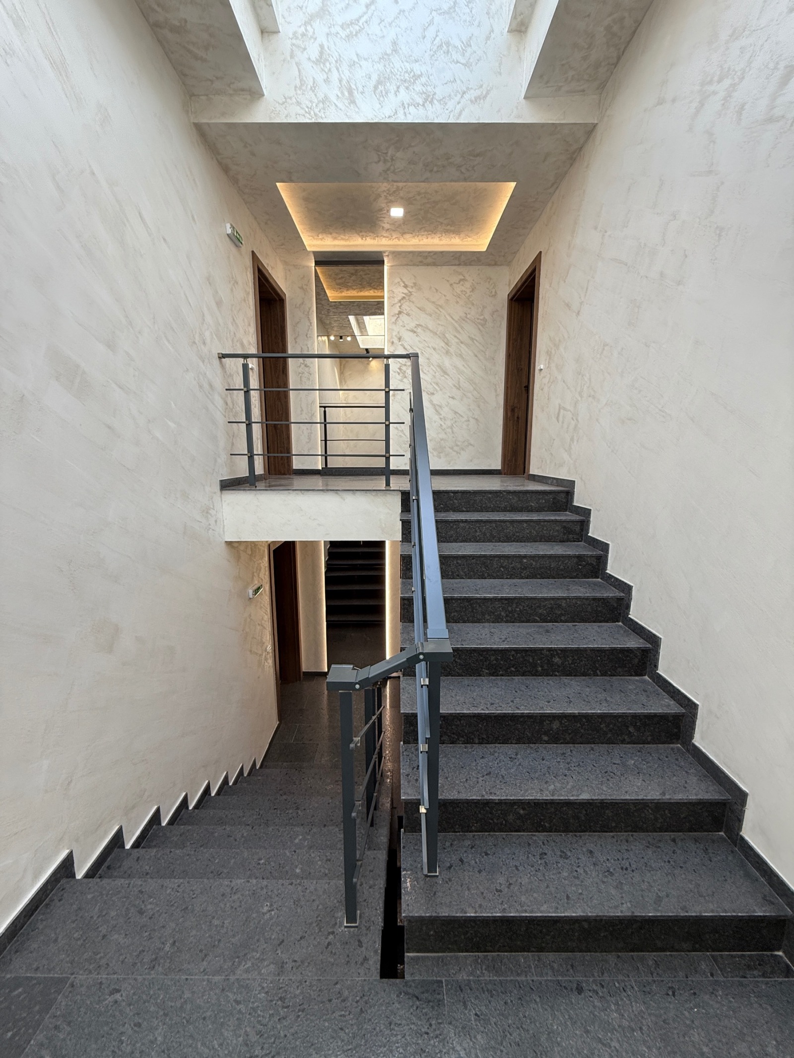 Продава 2-СТАЕН, гр. Перник, Център, снимка 9 - Апартаменти - 50593222