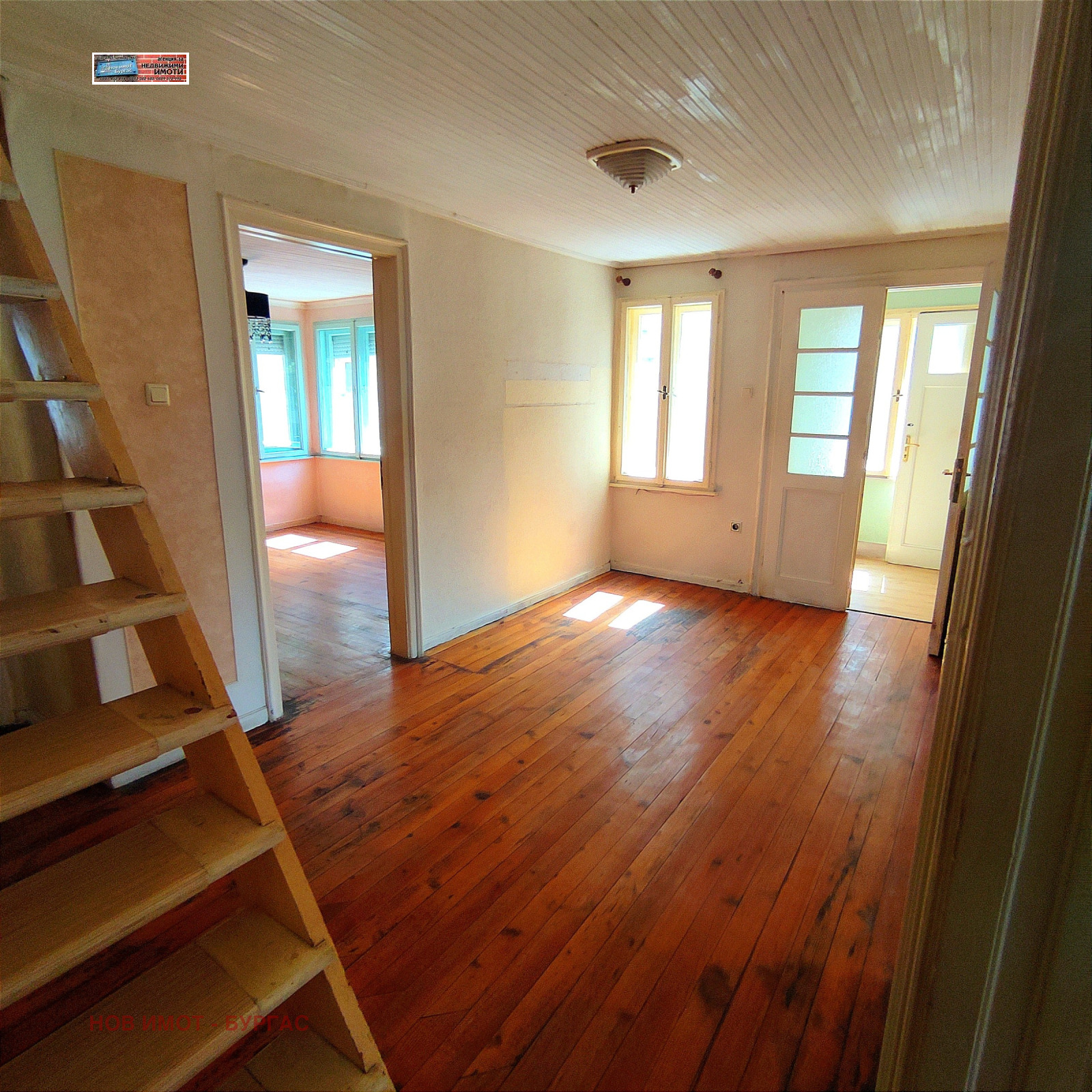 Продава МНОГОСТАЕН, гр. Бургас, Център, снимка 10 - Апартаменти - 53704752