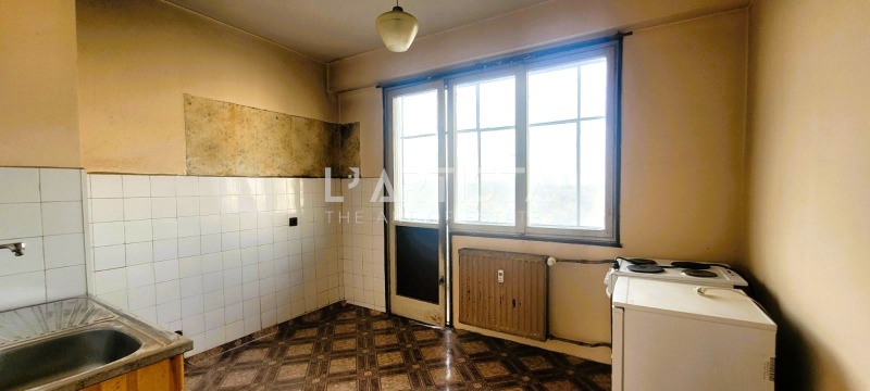 Продава 4-СТАЕН, гр. София, Гевгелийски, снимка 2 - Апартаменти - 52847654