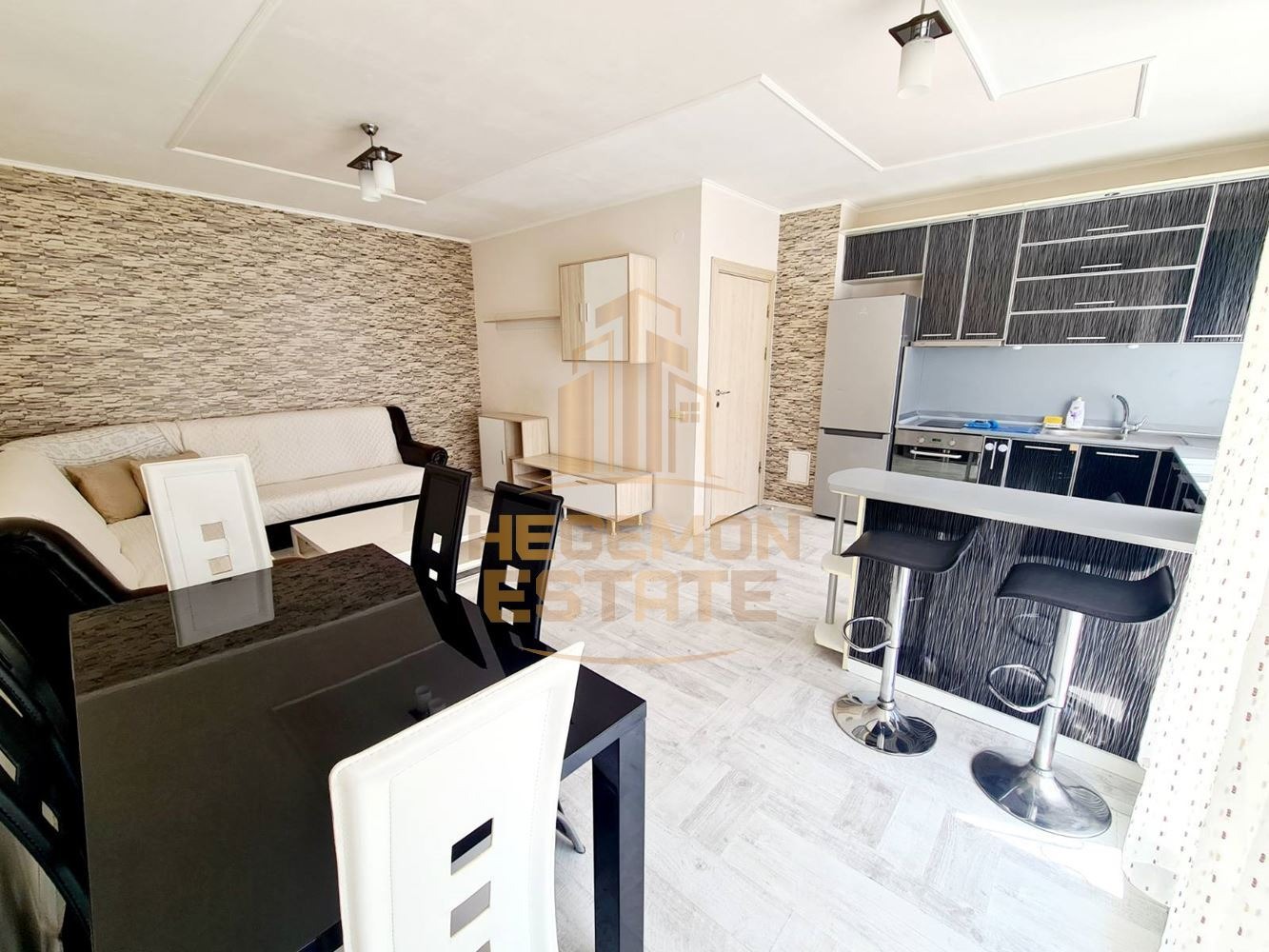 Продава 3-СТАЕН, гр. Варна, ХЕИ