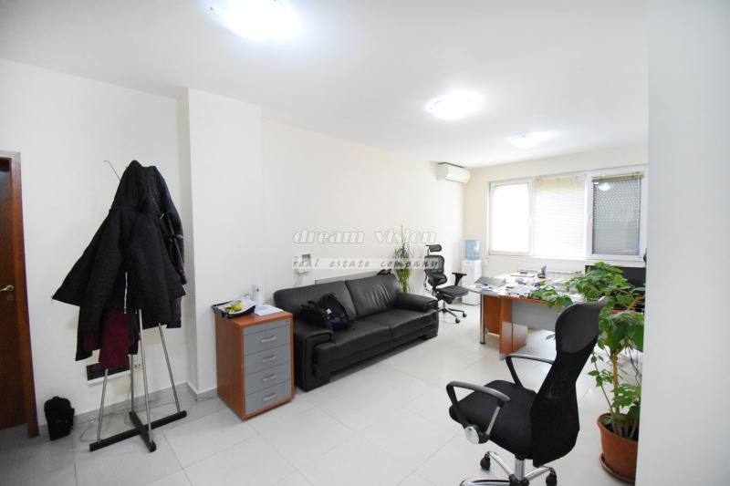 Продава ОФИС в град София, Манастирски ливади - 250 кв.м / 549 900 € » 1 075 510.92 лв., ДРИЙМ ВИЖЪН НЕДВИЖИМИ ИМОТИ