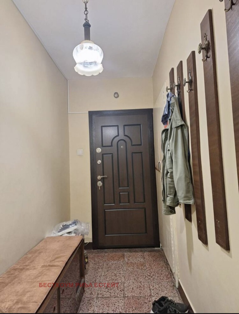 Продава  3-стаен град Варна , Завод Дружба , 70 кв.м | 17182138