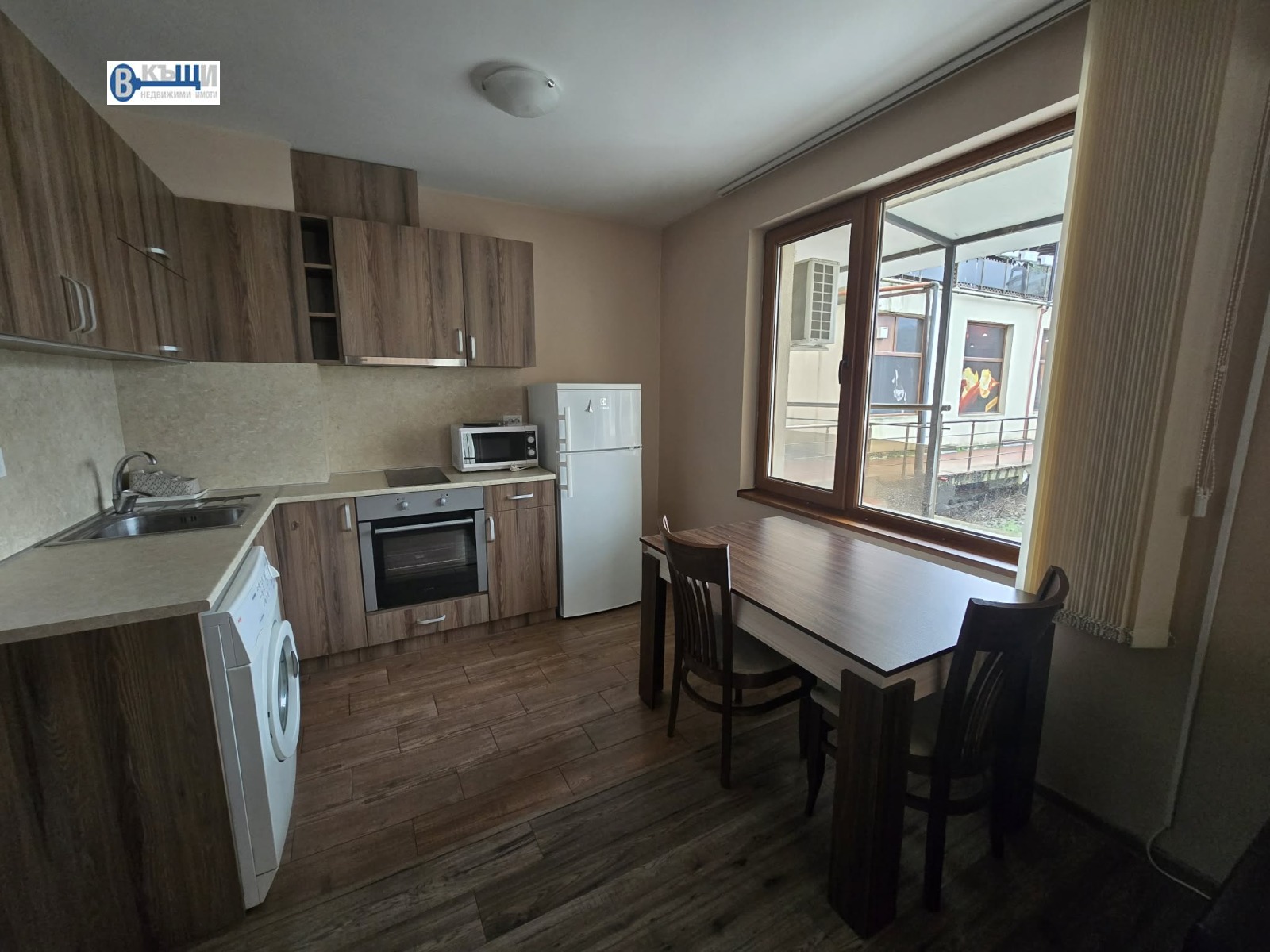 Продава 2-СТАЕН, гр. Велико Търново, Център, снимка 3 - Апартаменти - 54121381