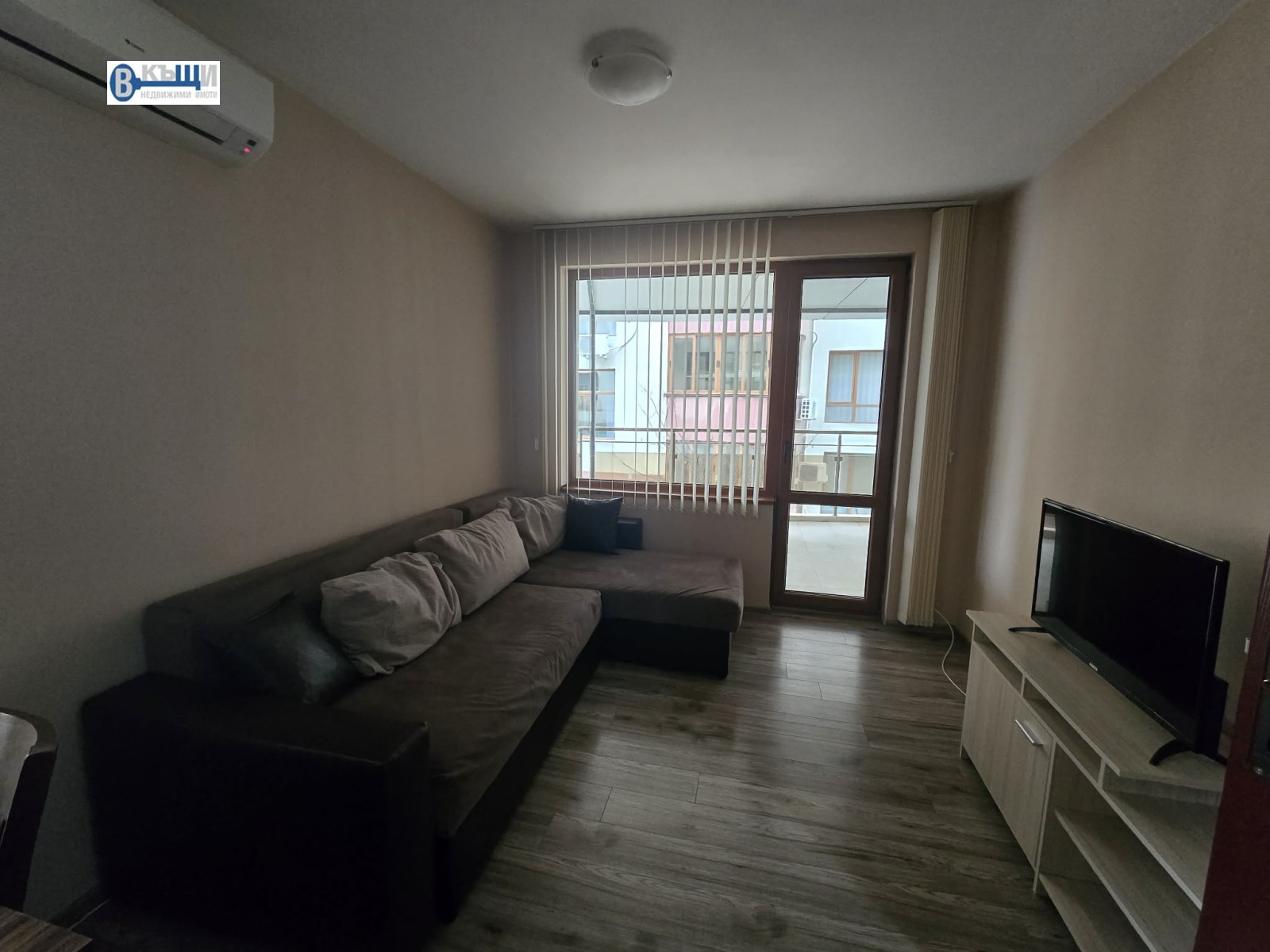 Продава 2-СТАЕН, гр. Велико Търново, Център, снимка 2 - Апартаменти - 54121381