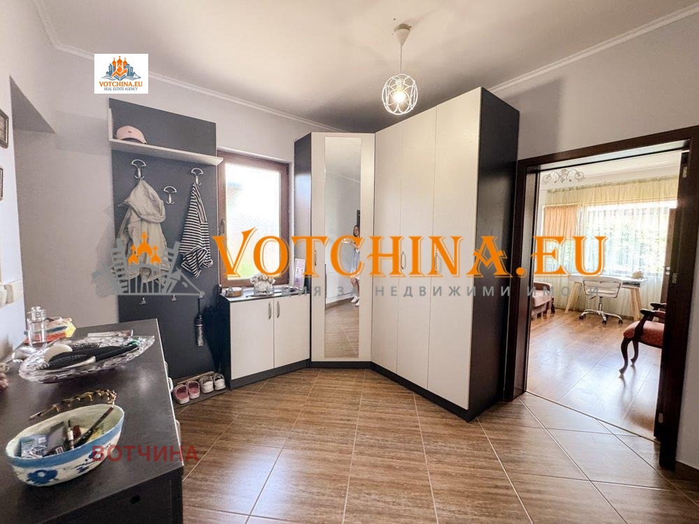 Продава КЪЩА, с. Соколово, област Добрич, снимка 10 - Къщи - 56218424