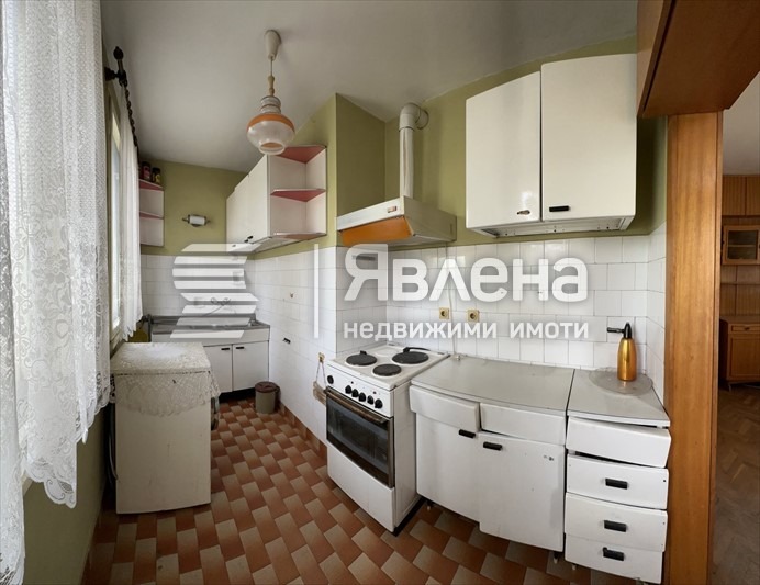 Продава ЕТАЖ ОТ КЪЩА, гр. Ботевград, област София област, снимка 10 - Етаж от къща - 54359367