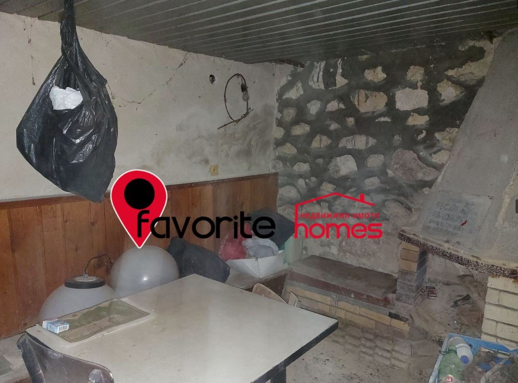 Продава ВИЛА, гр. Шумен, м-т Под Манастира, снимка 2 - Вили - 53680197