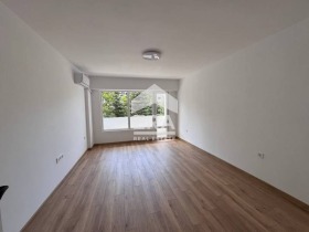 Продава 3-стаен град Варна Левски 2 - [1] 