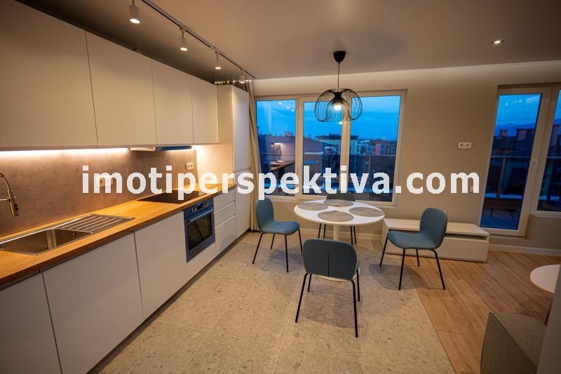 Продава 2-СТАЕН, гр. Пловдив, Кючук Париж, снимка 3 - Апартаменти - 54039101