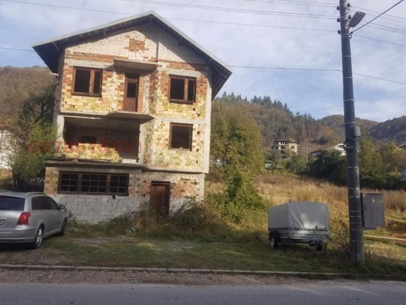 Продава КЪЩА в област Смолян, с. Смилян - 188 кв.м / 73 000 € » 142 775.59 лв.