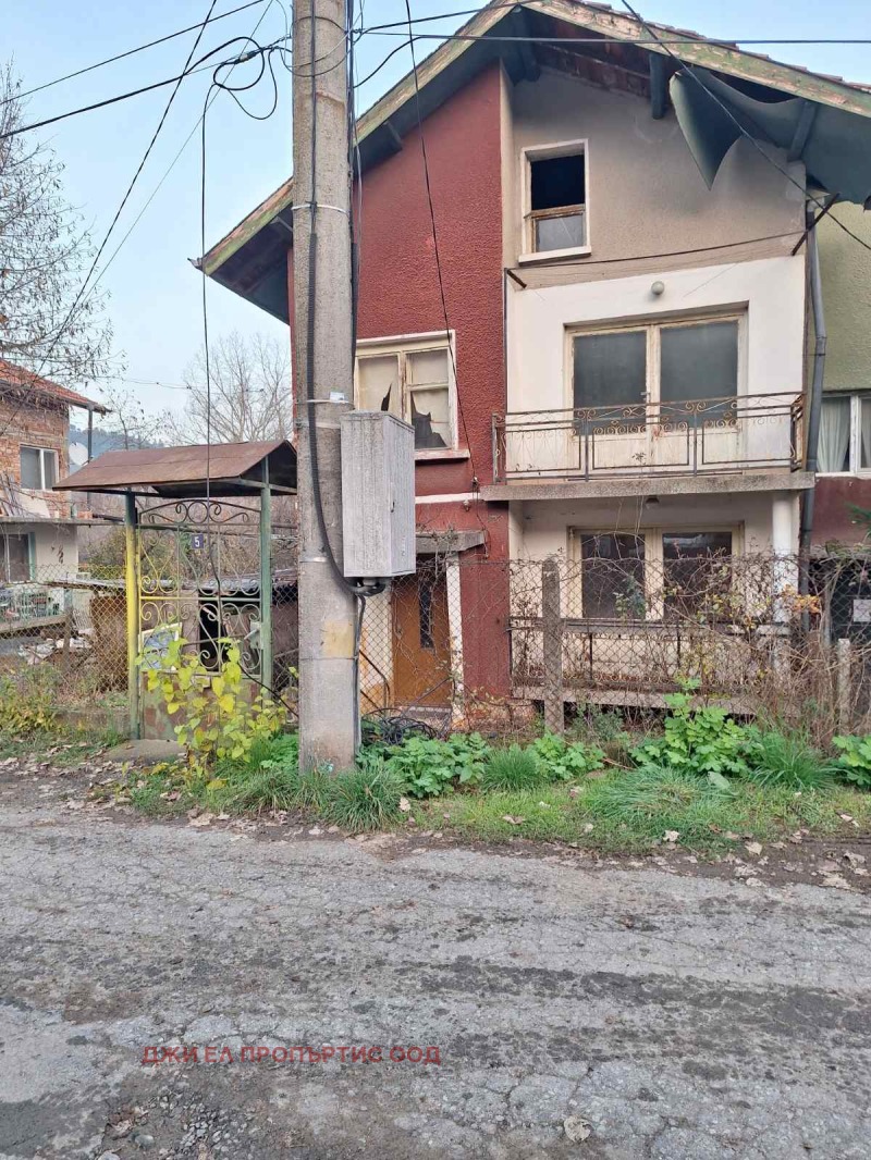 Продава КЪЩА в област София, с. Владо Тричков - 200 кв.м / 120 000 € » 234 699.60 лв., ДЖИ ЕЛ ПРОПЪРТИС ООД