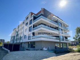1 спаваћа соба Христо Смирненски, Пловдив