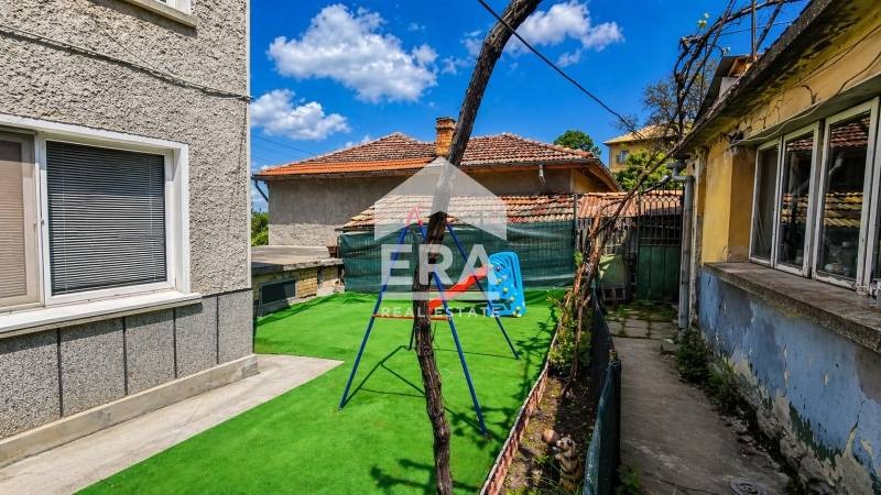 Продава ЕТАЖ ОТ КЪЩА, гр. Омуртаг, област Търговище, снимка 11 - Етаж от къща - 54340150