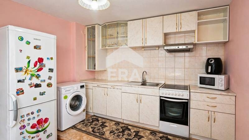 Продава ЕТАЖ ОТ КЪЩА, гр. Омуртаг, област Търговище, снимка 7 - Етаж от къща - 54340150