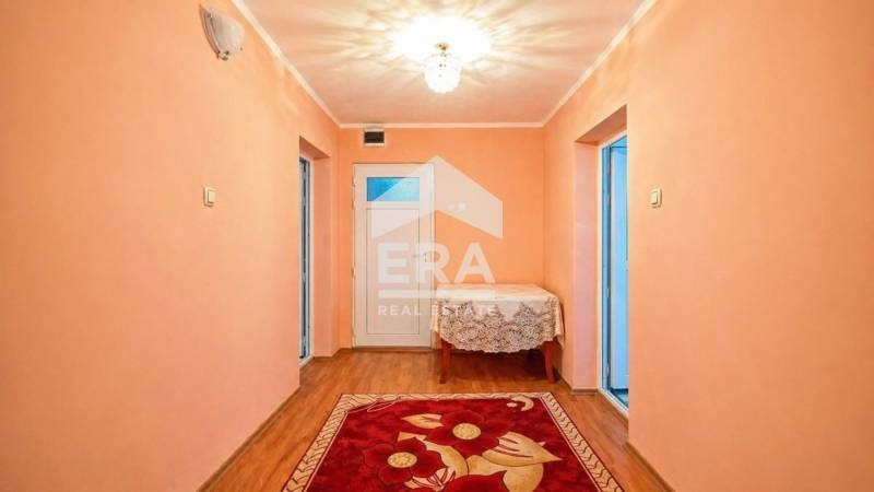 Продава ЕТАЖ ОТ КЪЩА, гр. Омуртаг, област Търговище, снимка 9 - Етаж от къща - 54340150