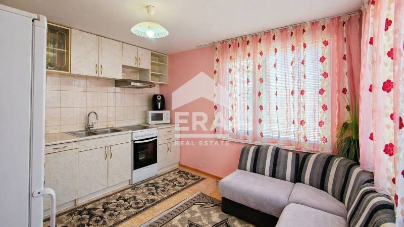 Продава ЕТАЖ ОТ КЪЩА, гр. Омуртаг, област Търговище, снимка 5 - Етаж от къща - 54340150