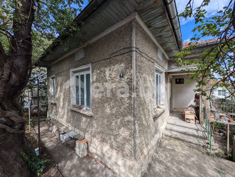 Продава  Къща град Шумен , Военно училище , 73 кв.м | 20041751 - изображение [2]