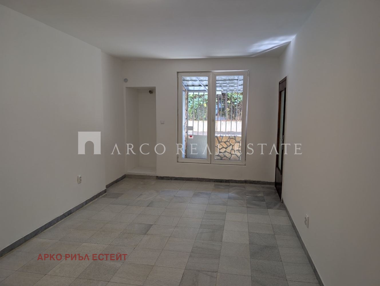 Продава 2-СТАЕН, гр. София, Лагера, снимка 2 - Апартаменти - 52156659