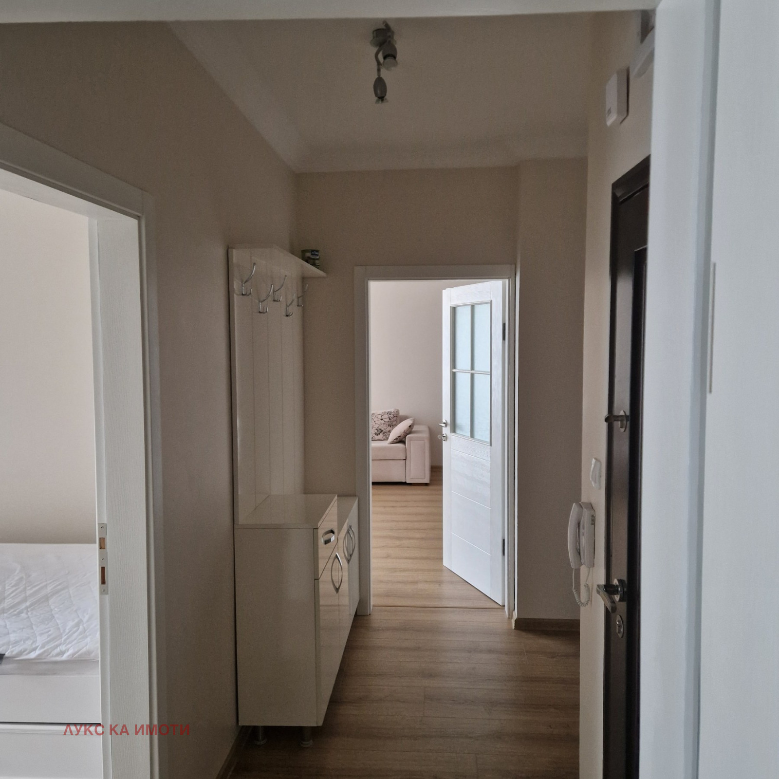 Продава 3-СТАЕН, гр. Кърджали, Център, снимка 2 - Апартаменти - 53813356