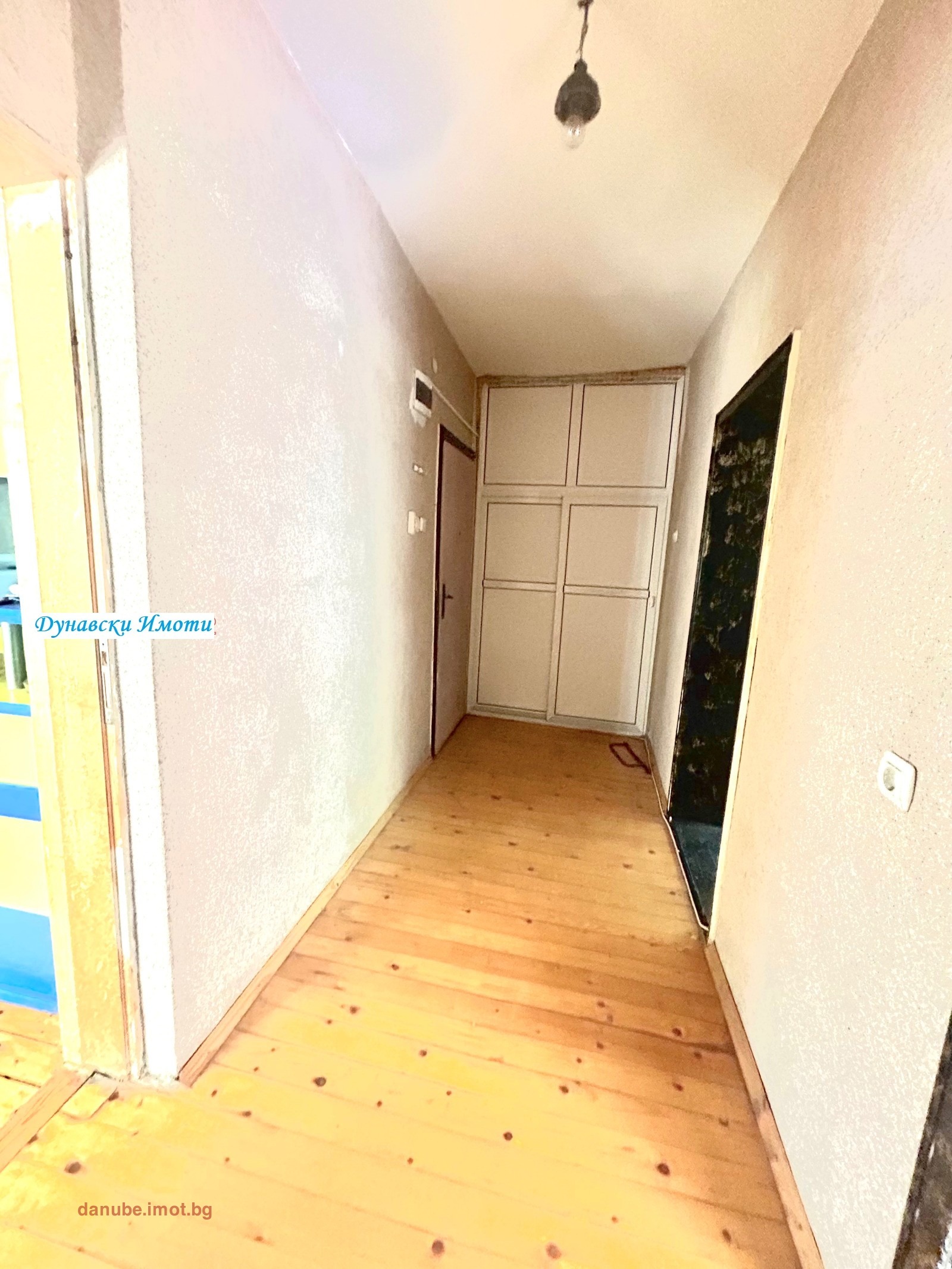 Продава ЕТАЖ ОТ КЪЩА, гр. Русе, Дружба 2, снимка 10 - Етаж от къща - 53673824