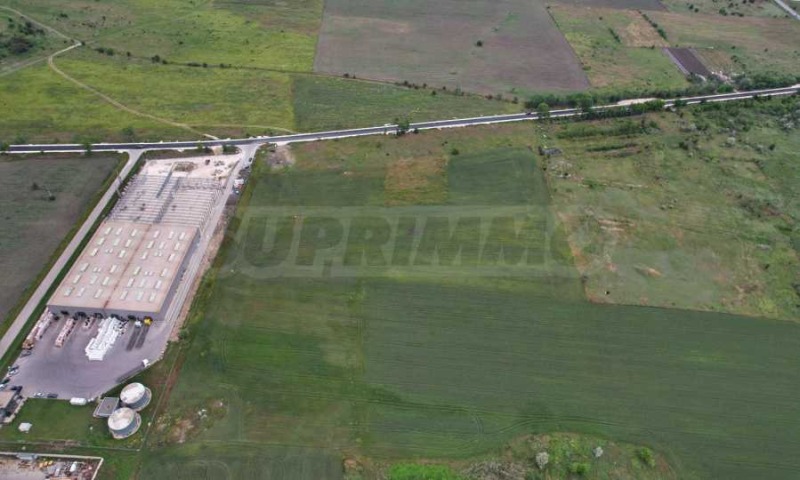 Продава ПАРЦЕЛ в област Варна, гр. Игнатиево - 7978 кв.м / 478 680 € » 936 216.70 лв., СУПРИММО ОФИСИ В СТРАНАТА
