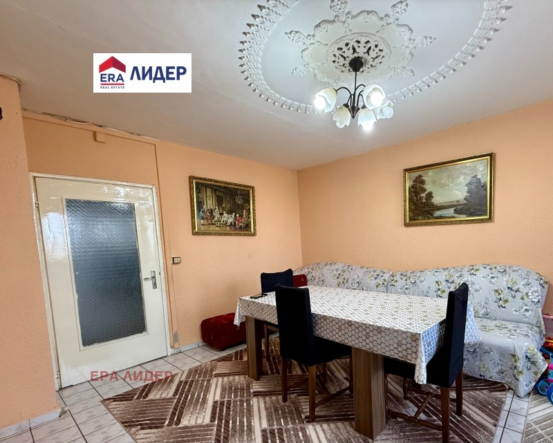 Продава 3-СТАЕН, гр. Русе, Родина 3