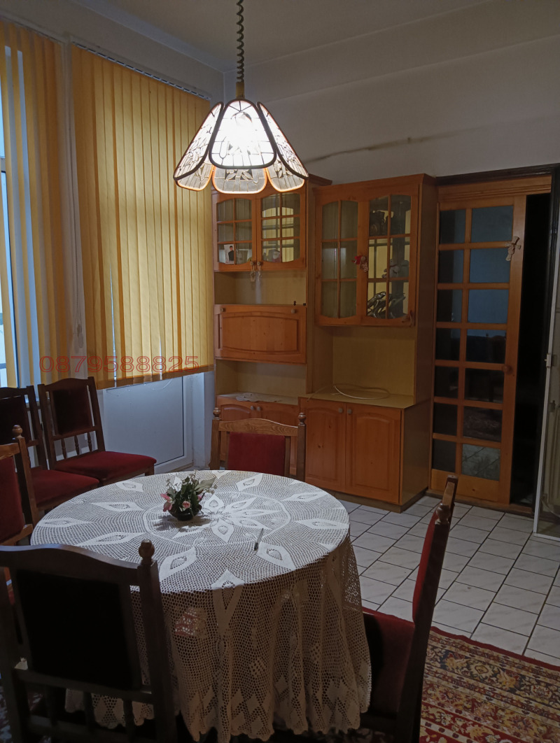 Продава ЕТАЖ ОТ КЪЩА, гр. Горна Оряховица, област Велико Търново, снимка 9 - Етаж от къща - 52779688