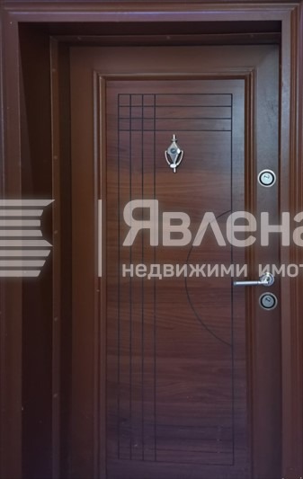 Продава ЕТАЖ ОТ КЪЩА, гр. Варна, Център, снимка 9 - Етаж от къща - 55094385