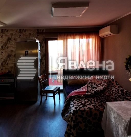Продава ЕТАЖ ОТ КЪЩА, гр. Варна, Център, снимка 5 - Етаж от къща - 55094385