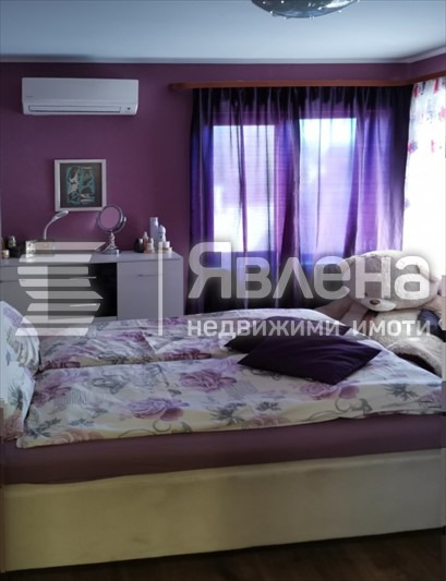Продава ЕТАЖ ОТ КЪЩА, гр. Варна, Център, снимка 2 - Етаж от къща - 55094385
