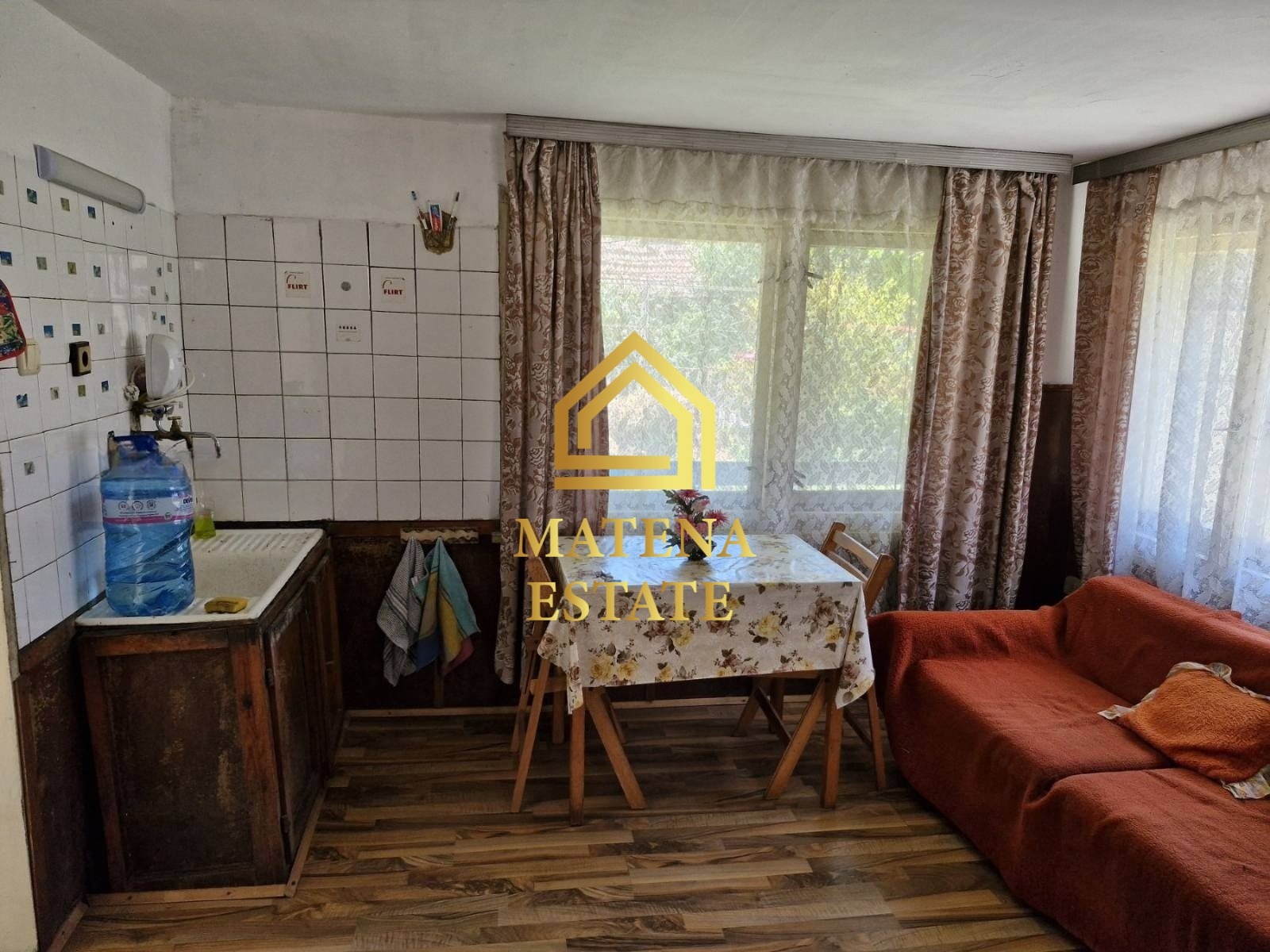 Продава КЪЩА, гр. София, с. Волуяк, снимка 3 - Къщи - 54708108