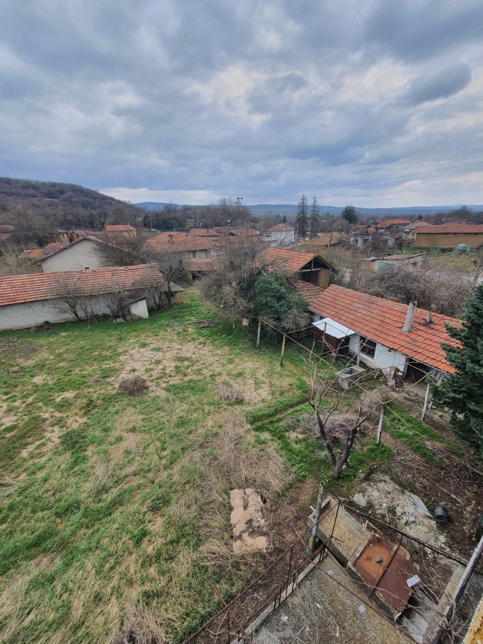 Продава КЪЩА, с. Смочан, област Ловеч, снимка 2 - Къщи - 54137654