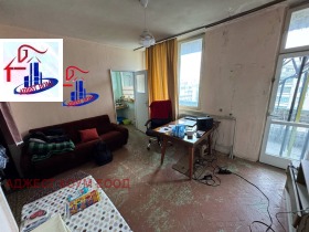 Продава 1-стаен град Шумен Тракия - [1] 
